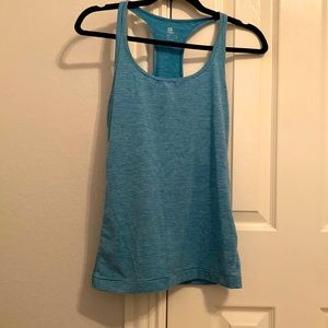 Gap fit blue tank.  Excellent!